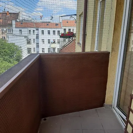 Kawalerka Stefana Zeromskiego 62 *